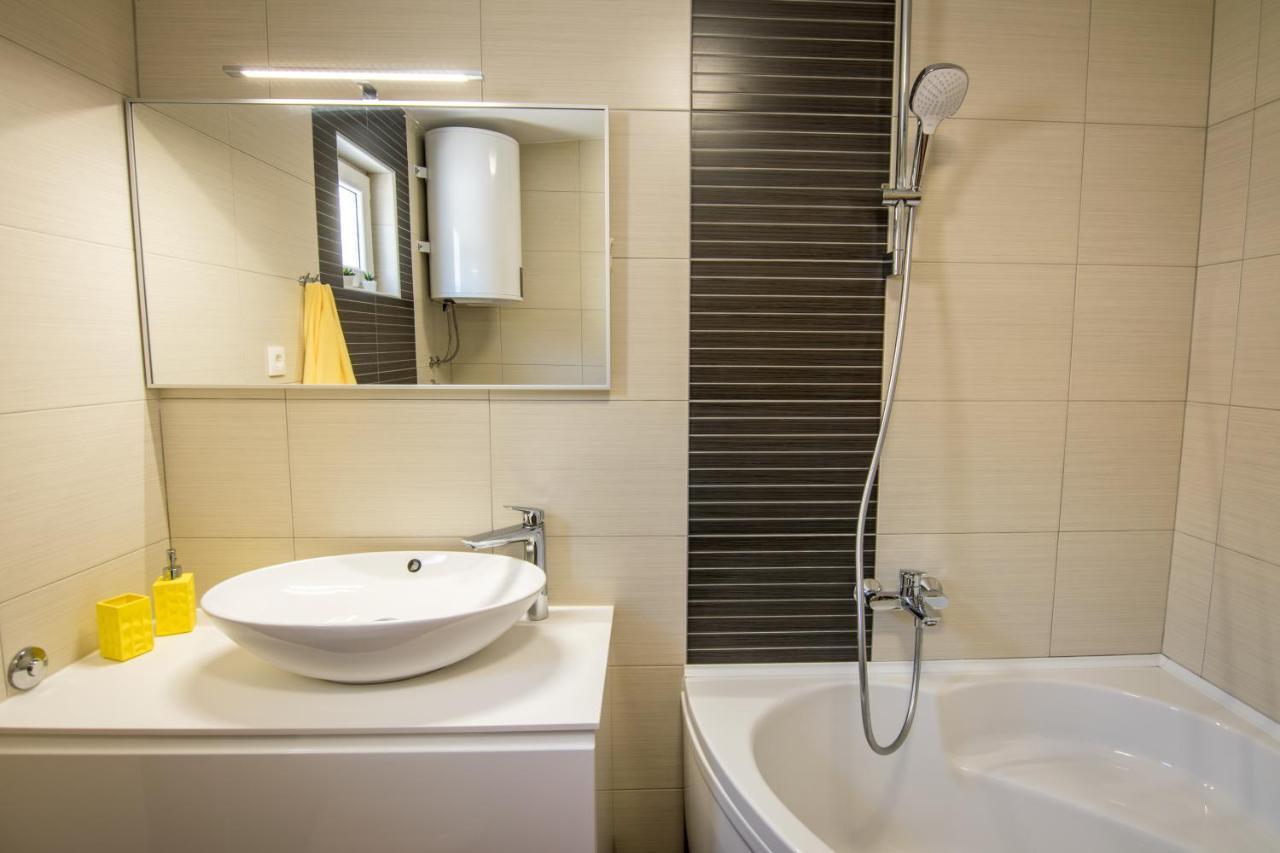 Apartman Petra Makarska Exterior foto