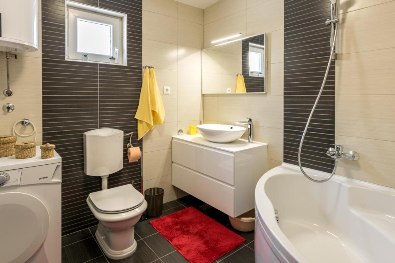 Apartman Petra Makarska Exterior foto